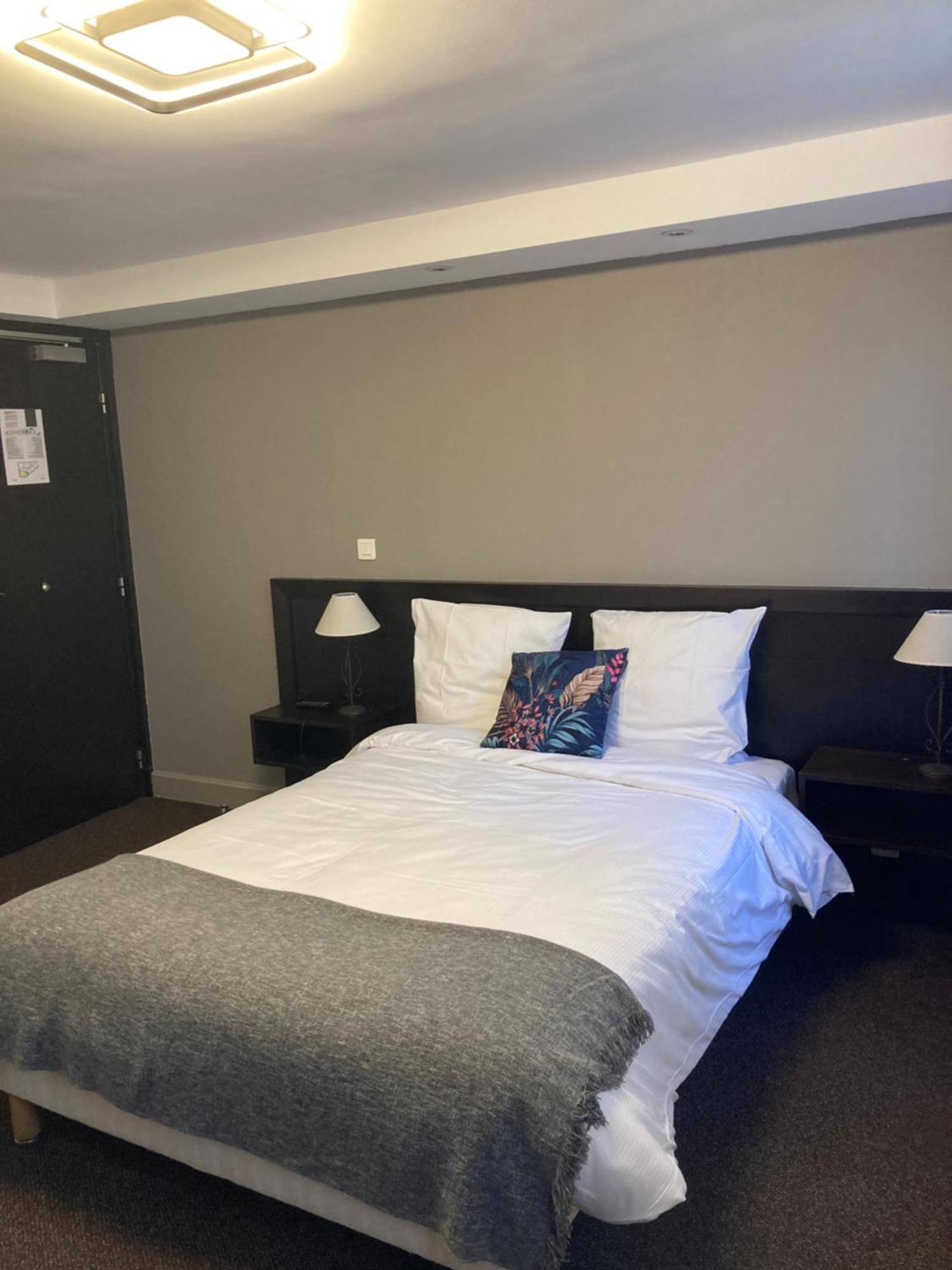 Hotel Le Franklin Paryż Zewnętrze zdjęcie